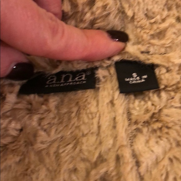 A.N.A. Brown suede vest with Sherpa lining - Picture 3 of 5